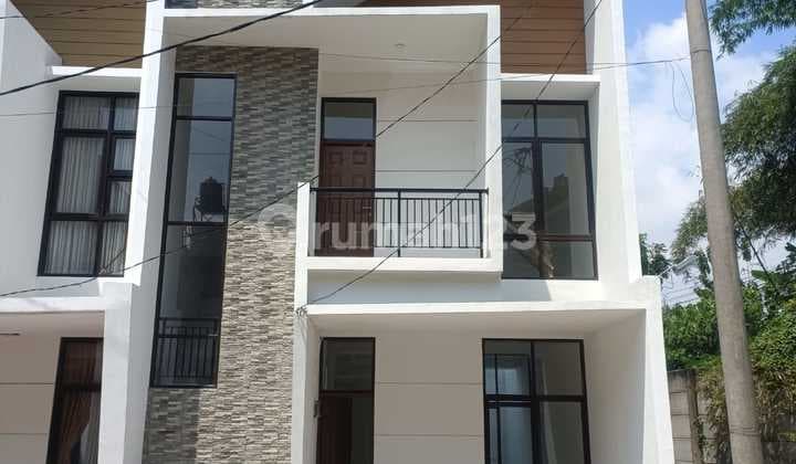 2-Story House in Gegerkalong, Sayap Setiabudi Bandung.