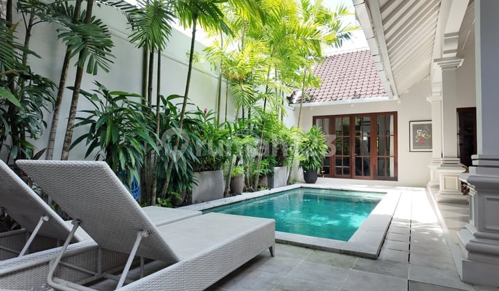 Villa 2 Kamar Private Pool Dekat Pantai Seminyak Pk