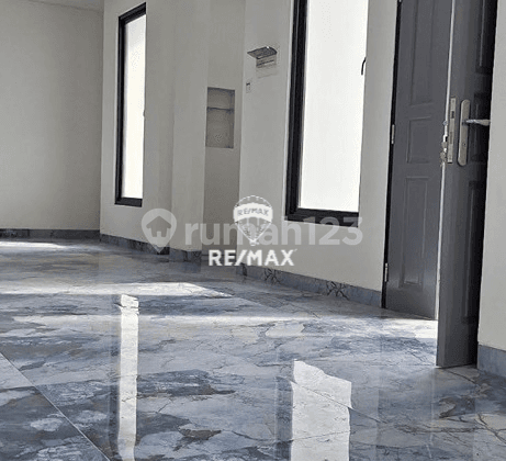 Dijual Rumah Baru Hoek - Taman Bromo Lippo Karawaci