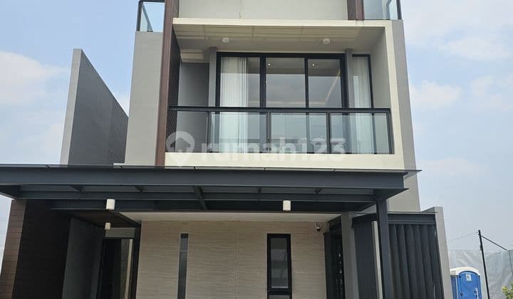 South Tresor Metland Puri Rumah 3 Lantai Dekat Akses Tol