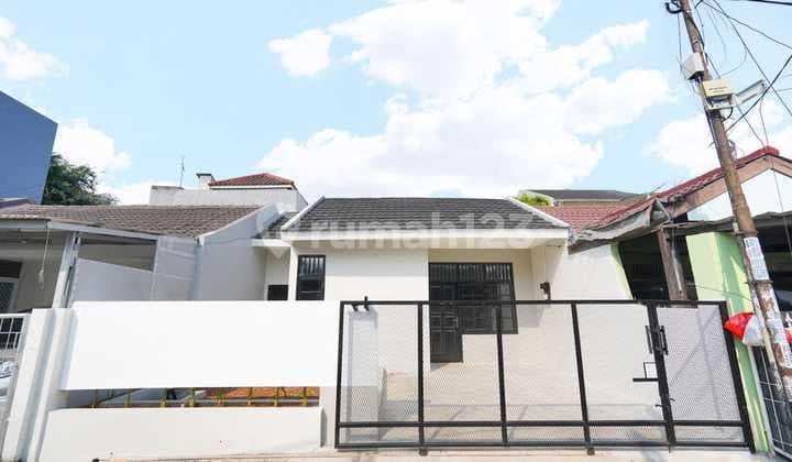 Good House Ready to Live In Free Fees at Griya Loka BSD