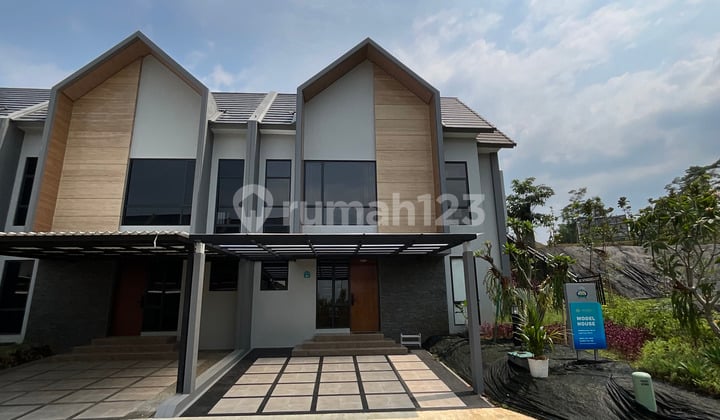 Luxury House in Rancamaya Golf Estate Sentul, Scenic Environment and Complete Facilities