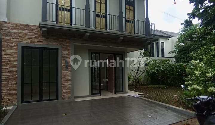 Rumah Hook Siap Huni 10 Menit ke MRT Lebakbulus