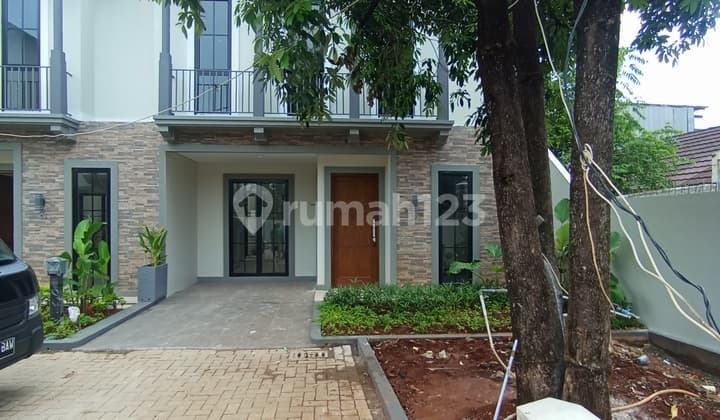 Rumah Cluster Pavorite Anak Jaksel Nempel MRT