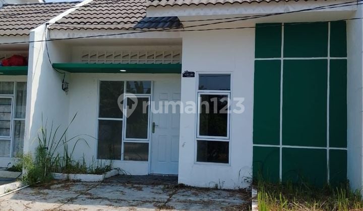 Dijual Cepat! Rumah Siap Huni, Murah, Dekat Stasiun KRL. Siapa Cepat!