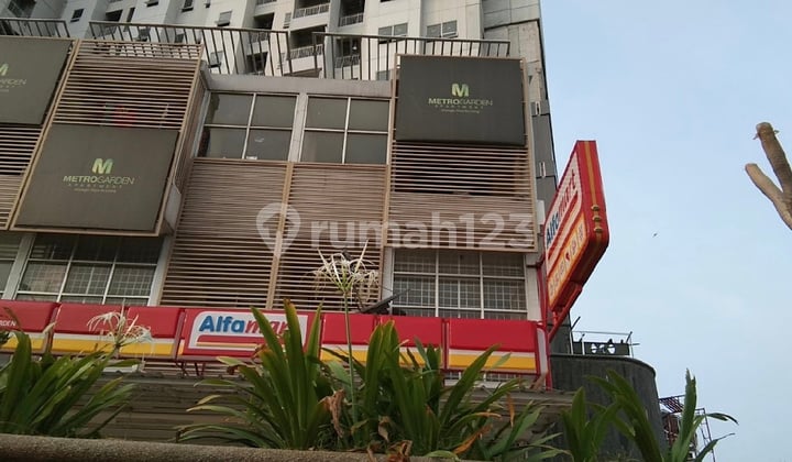 Bisa KPR, Ruko, 3 Lantai, HGB, Siap Huni,