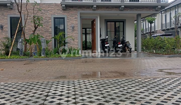Rumah Cantik Luas Ready 5 Menit MRT Lebakbulus
