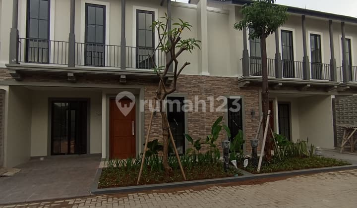 Rumah Cantik Pavorit Nempel MRT Lebakbulus