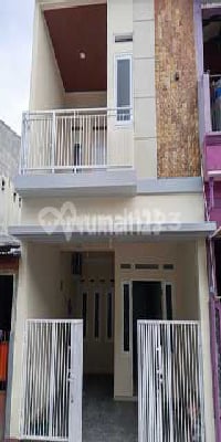 Di Jual Rumah 2 Lantai Sdh Renov Siap Huni di Kranggan Permai