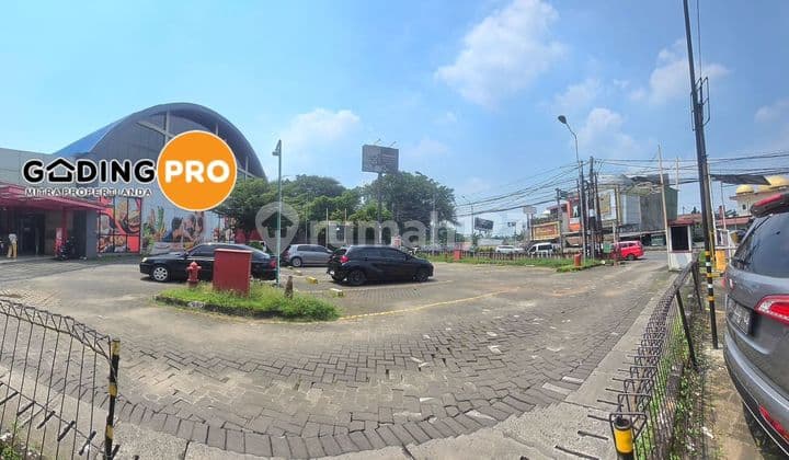 Disewakan Tempat Usaha Strategis Pinggir Jalan Raya Cibubur (Ex Supermarket) Lahan Luas!