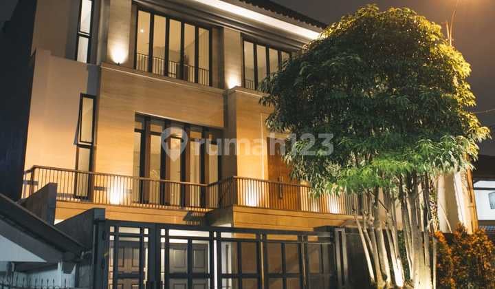 Dijual Rumah Mewah di Senayan, Kebayoran Baru, Jakarta Selatan