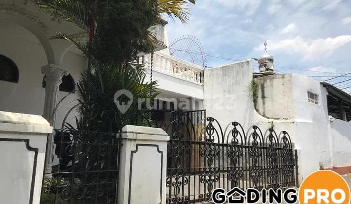 Dijual Rumah 2 Lantai Strategis di Pejaten Barat, Jakarta Selatan - Nyaman & Siap Huni!