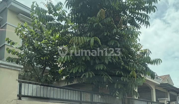 Dijual Rumah Boulevard Siap Huni di Legenda Wisata