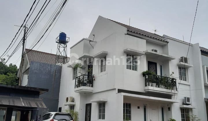 For Sale 2-Story Hook House Ready to Occupy in Raffles Hills Cibubur