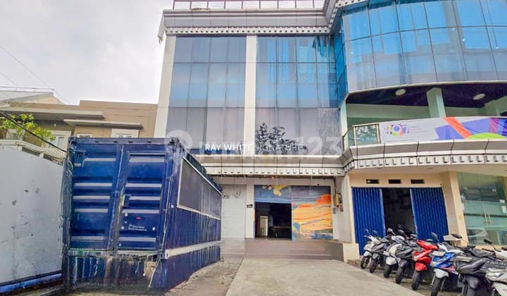 For Sale: 3-Story Shophouse in a Strategic Location at Bendungan Hilir, Central Jakarta