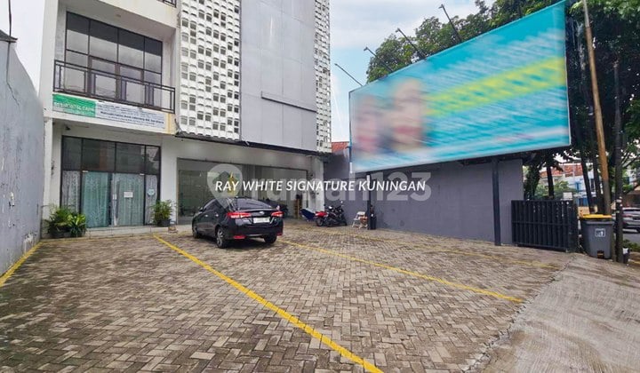 Dijual Ruko Gandeng Klinik Kecantikan 4 Lantai Di Bintaro Utama