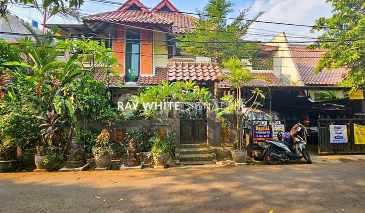 For Sale Old House Building in Elite Location Hang Jebat VI Kebayoran Baru