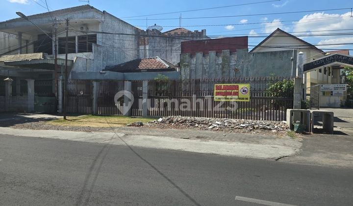 Rumah Strategis Hitung Tanah Di Lojiwetan Solo