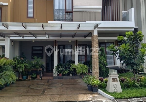 Rumah Mewah Dalam Perumahan Elite Vasana Residence, Lokasi Premium di Depok - Sleman.