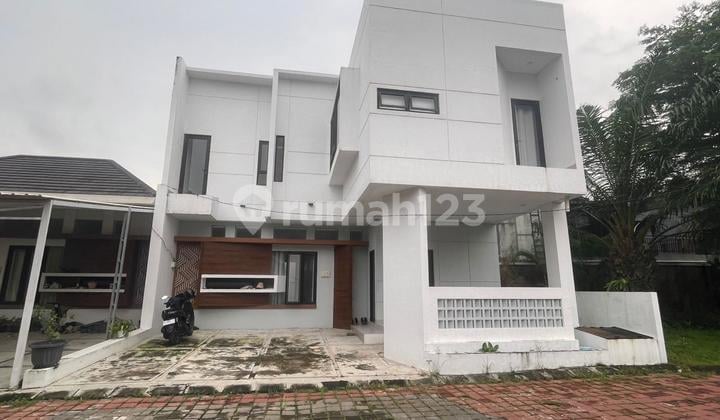 Di Jual Rumah 2 Lantai di Palagan Ngaglik Dekat ke Malioboro.