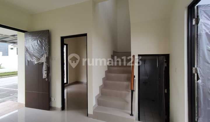 Turun Harga Dijual Rumah 2 Lantai di Green Ara Bekasi