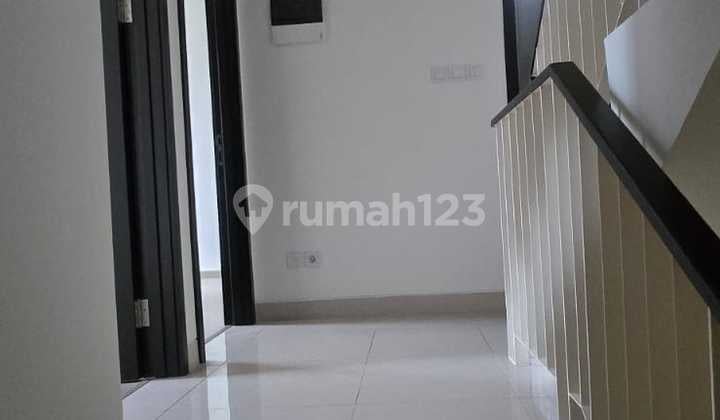 Disewakan Rumah 2 Lantai di Cluster Maison Ujung Menteng Jakarta Timur