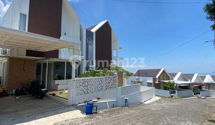 Rumah Murah Mewah View Kota Semarang
