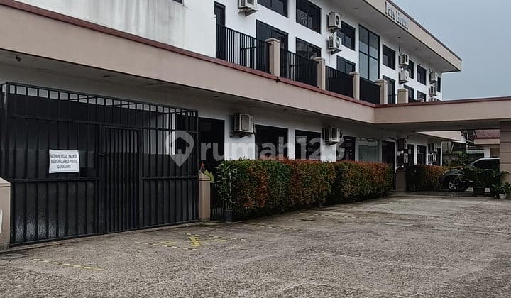 Di Jual Kost²an 2 Lantai & 24 Kamar Di Lengkapi Fasilitas Lap Futsal Lokasi Nempel Bsd,hanya Bayar Tanah Nya,free Bangunan
