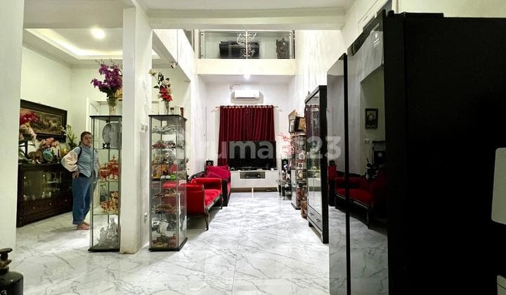 Di Jual Rumah Siap Huni 2 Lantai Semi Furnished