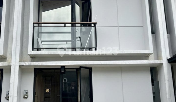 Rumah 2 Lantai di Cendana Parc Lippo Karawaci Tangerang