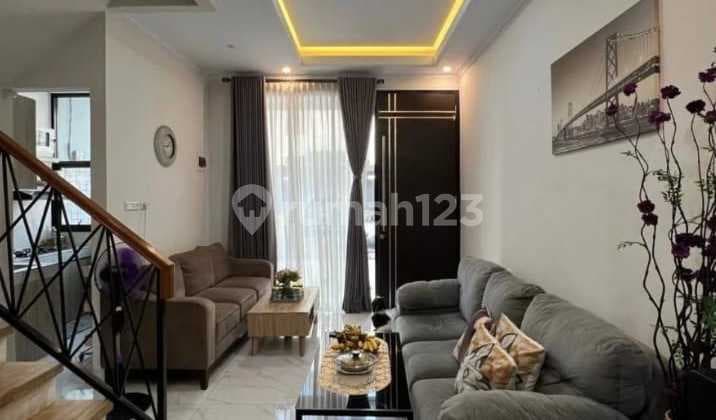 Di Jual Rumah Mewah Scandinavian Style Modern Minimalis di Jagakarsa, Jakarta selatan