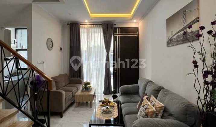Di Jual Rumah Mewah Scandinavian Style Modern Minimalis di Jagakarsa, Jakarta selatan