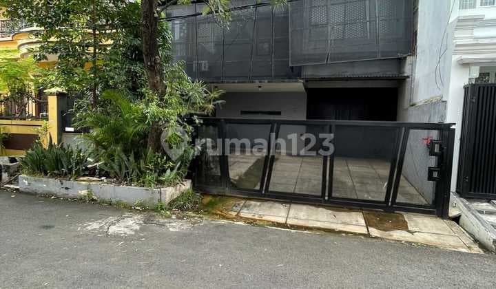 Dijual Rumah Dibawah Harga Appraisal Bank di Pulomas, Jakarta Timur