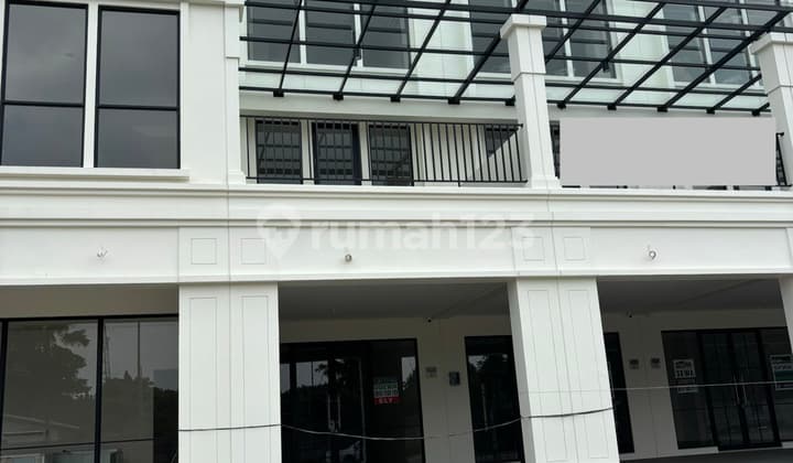 Hudson 3-Storey Shop House Facing Main Road in Gading Serpong