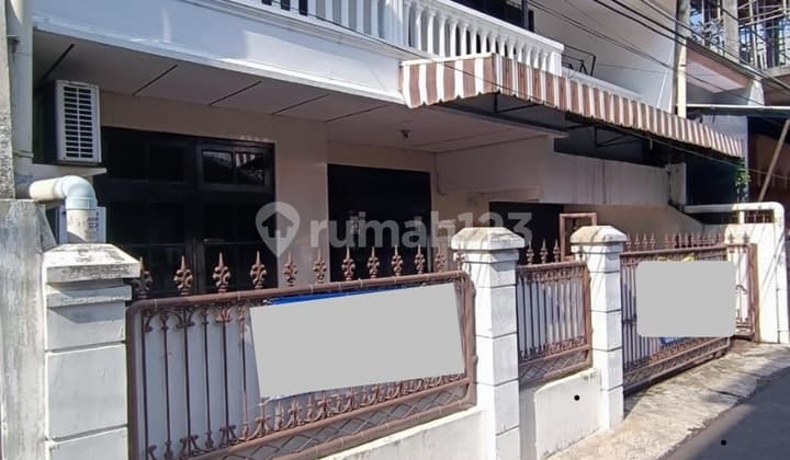 Quick Sale of a 2-Story House in Tanjung Duren, West Jakarta