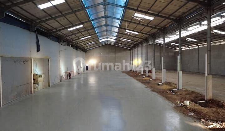 Disewakan Gudang Siap Pakai Gudang Bersama di Belakang Bandara