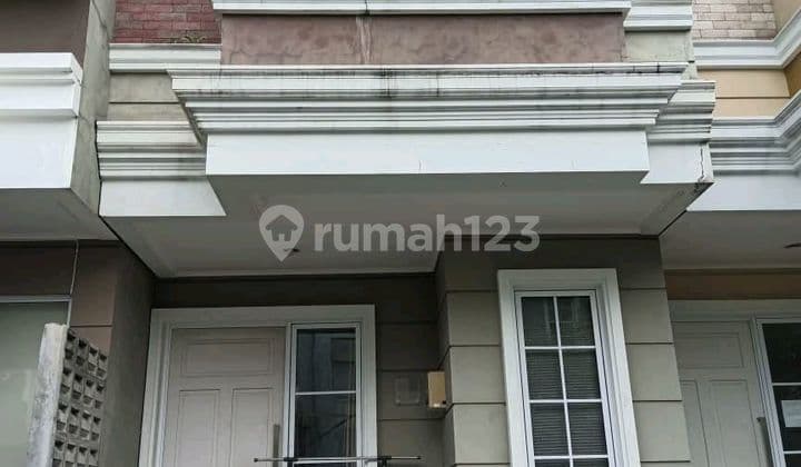 Rumah 2 Lantai Amarillo Village