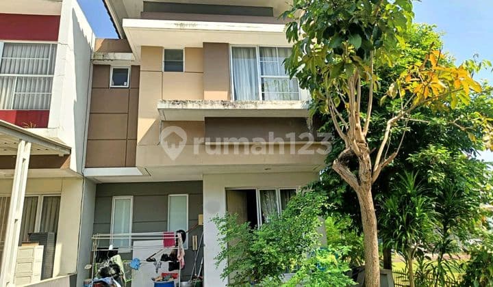 Rumah 2 Lantai Malibu Village Dekat Anniva