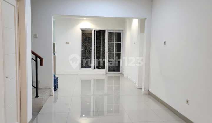 For Sale House in Monaco Village Cluster, Already Renovated