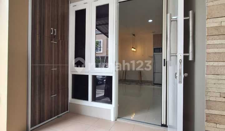Disewakan Rumah Tesla 2 Lantai Sudah Renovasi Furnished di Gading Serpong, Tangerang