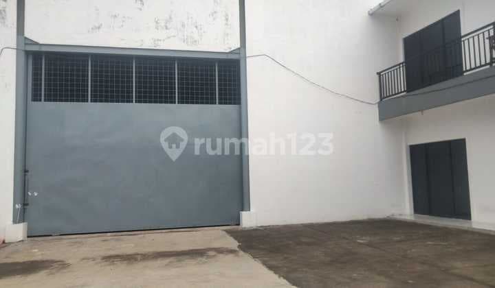 For Rent Warehouse in DPR Cipondoh Plot Area 900m2