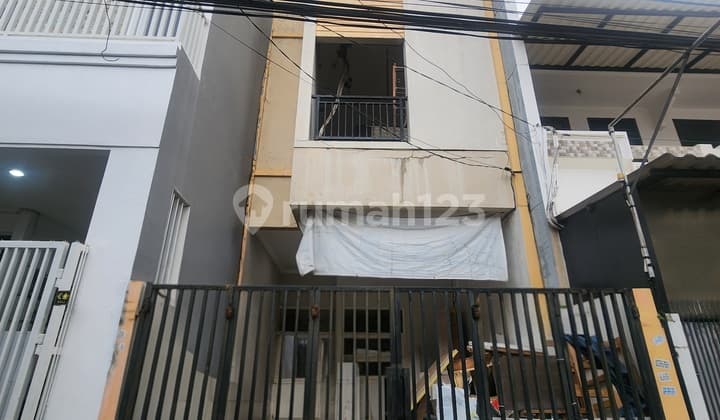 Rumah Tanjung Duren Dekat Mall Central Park