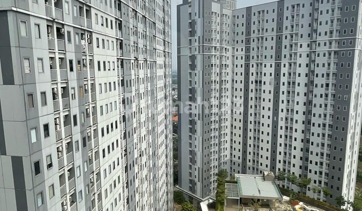 Emerald Bintaro Apartment 2BR Corner Unit Pool View