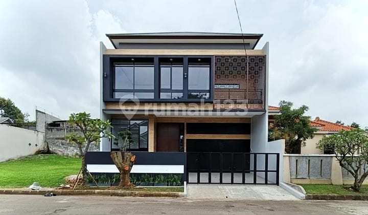 Rumah Brand New Exclusive Tropical House di Sektor 9 Bintaro