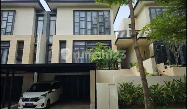 3-Storey Furnished House with Swimming Pool Near Toll Gate