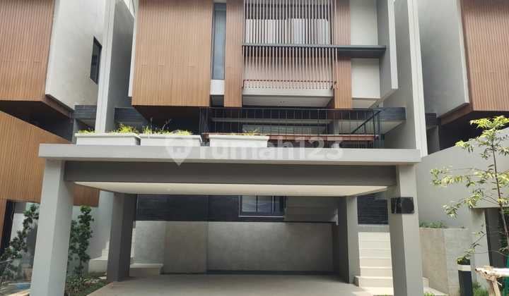 TURUN HARGA RUMAH CANTIK NYMANA SIAP HUNI DICLUSTER GREENWICH BSD