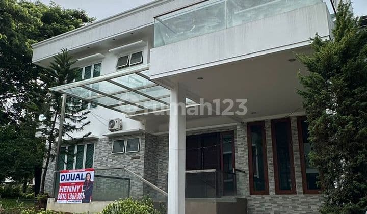 RUMAH CANTIK BANYAK AREA LUAS POSISI HOEK SIAP HUNI THE GREEN BSD