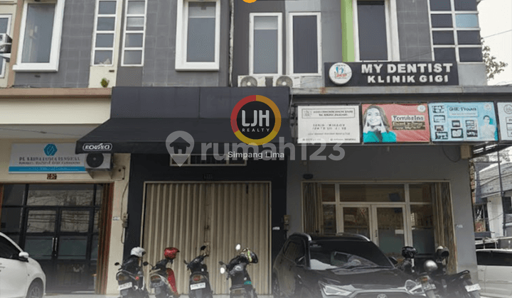 For Rent Strategic Shop House Suitable for Business or Office