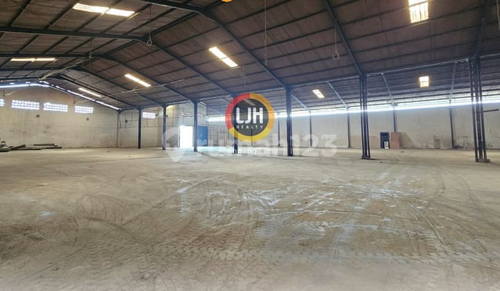 For Rent Spacious Warehouse in Terboyo, Ngaliyan, Semarang City