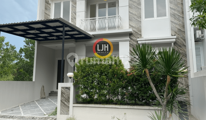 Disewakan Rumah Nyaman 3 Lantai Area Tembalang